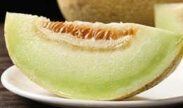 吃冰淇淋水果蜜瓜,夏日水果冰淇淋蜜瓜盛宴