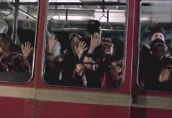 女蜘蛛侠吃瓜,一场甜蜜的复仇盛宴