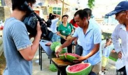 苞米地里吃瓜群众,揭秘农村生活百态