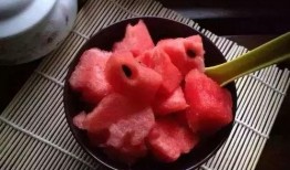 感冒了能否吃瓜,吃瓜真的可行吗？揭秘瓜类食物对感冒的影响