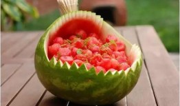 博雅小鱼海棠吃瓜,揭秘吃瓜背后的娱乐江湖