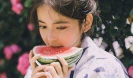 清情侣头像吃瓜,揭秘网络红人的甜蜜瞬间