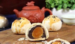 吃瓜蛋黄酥,探寻传统美食与现代潮流的完美融合