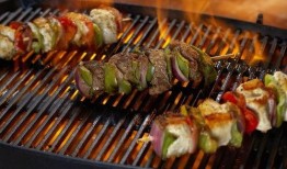 吃烧烤后吃甜蜜瓜好吗