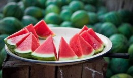 吃瓜也是瓜,揭秘“吃瓜群众”背后的瓜文化现象