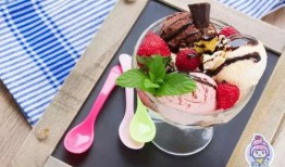 渣渣瓜吃冰激凌,渣渣瓜夏日冰激凌盛宴