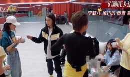 斗殴吃瓜名场面,吃瓜群众围观下的激情碰撞