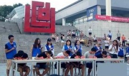 洛阳科技中专吃瓜比赛,校园趣味竞技，瓜王争霸一触即发